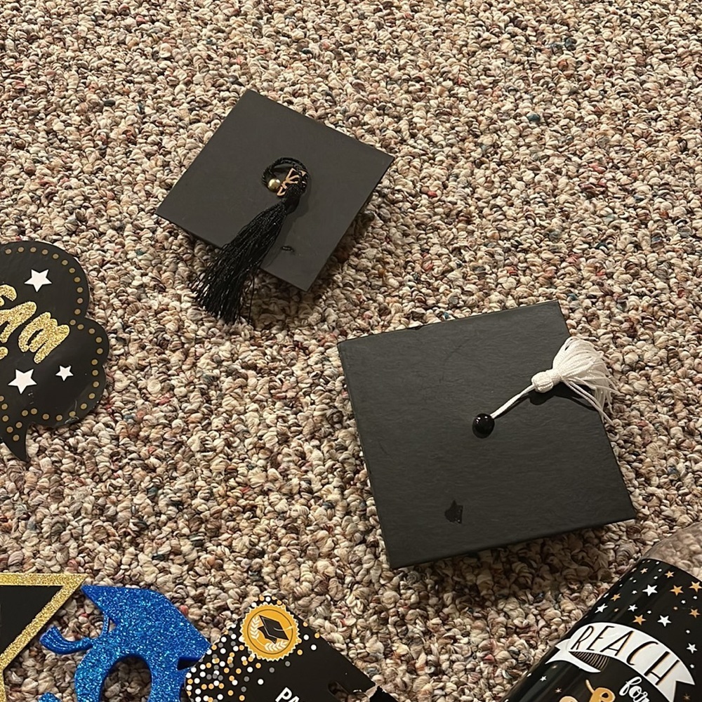 Graduation Items! - Picture 4 of 8